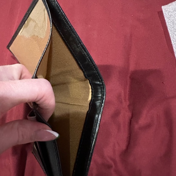 Tupperware Wallet - Picture 6 of 7